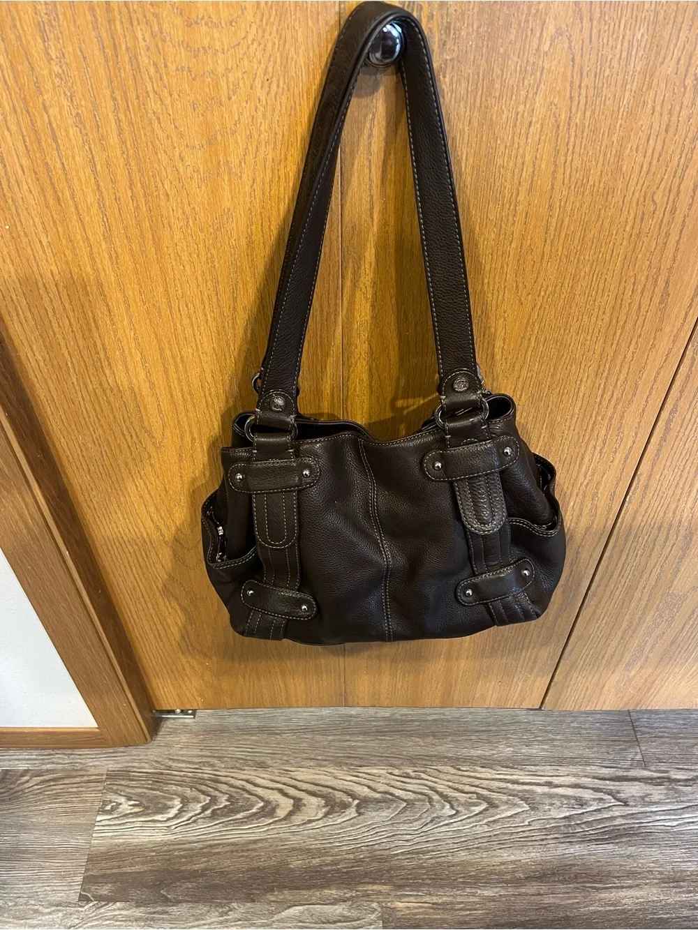 Tignanello Brown Pebbled Leather shoulder bag! EUC Beautiful bag!